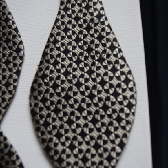 Handmade Silk Cummerbund and Bowtie - Picture 3 of 3